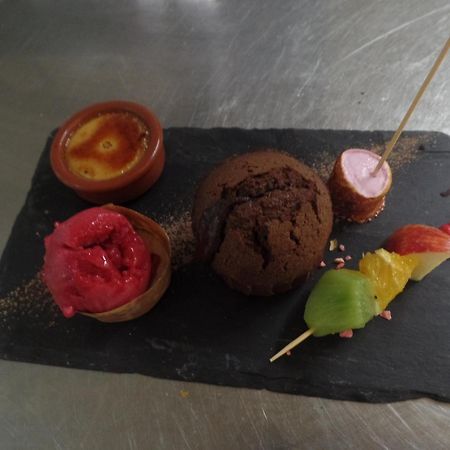 Logis Hotel Restaurant Le Commerce Guichen Bagian luar foto