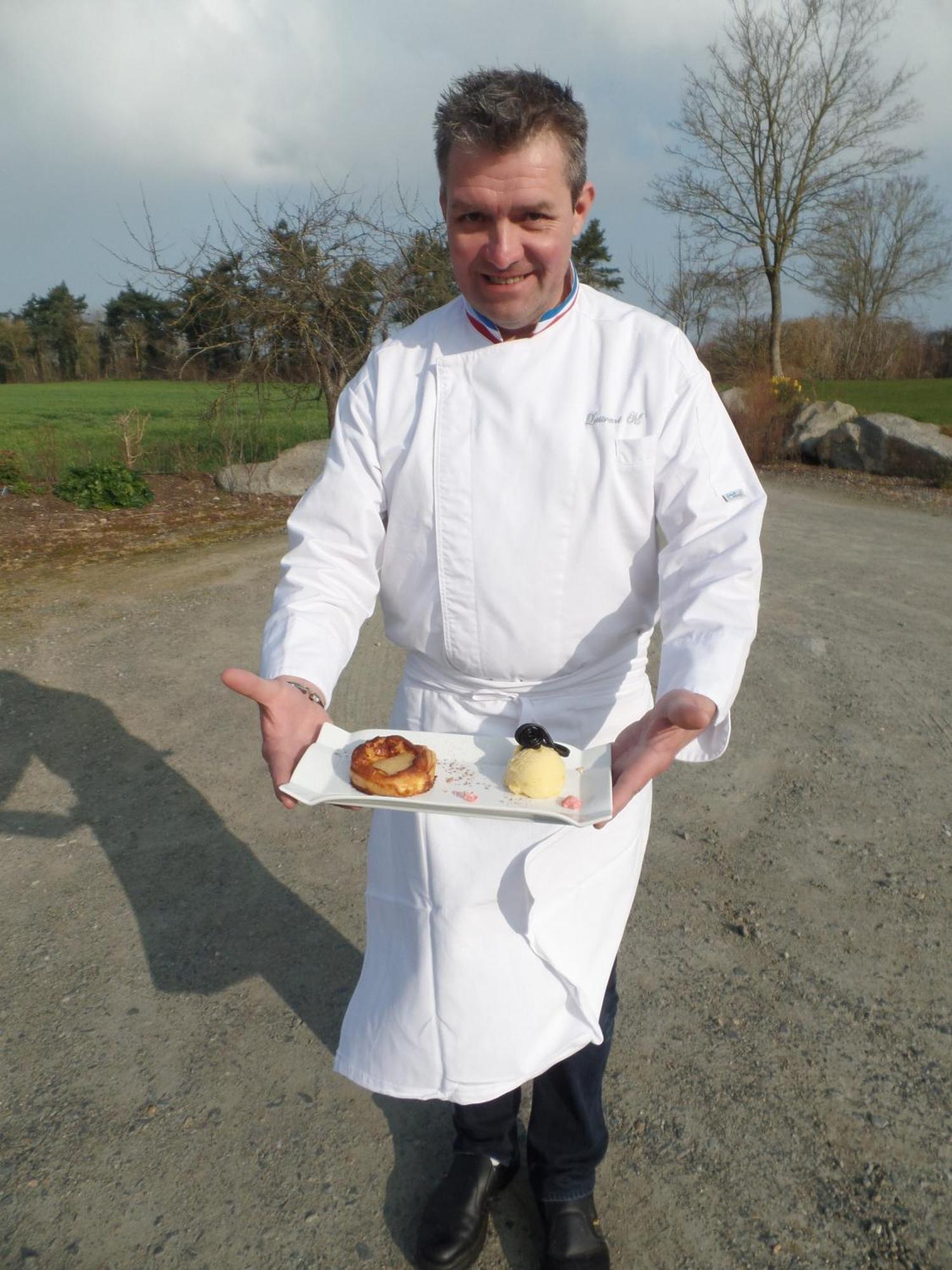 Logis Hotel Restaurant Le Commerce Guichen Bagian luar foto