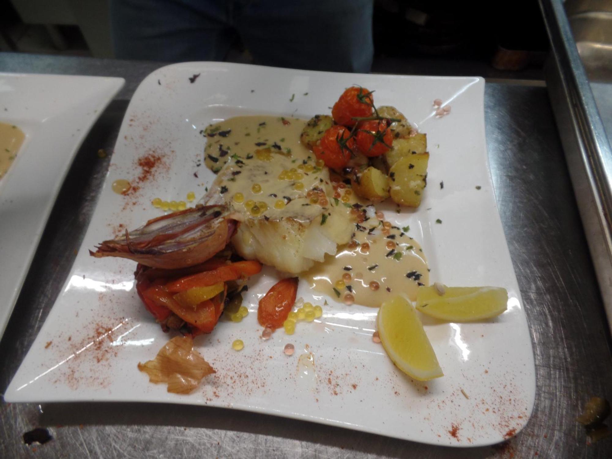 Logis Hotel Restaurant Le Commerce Guichen Bagian luar foto