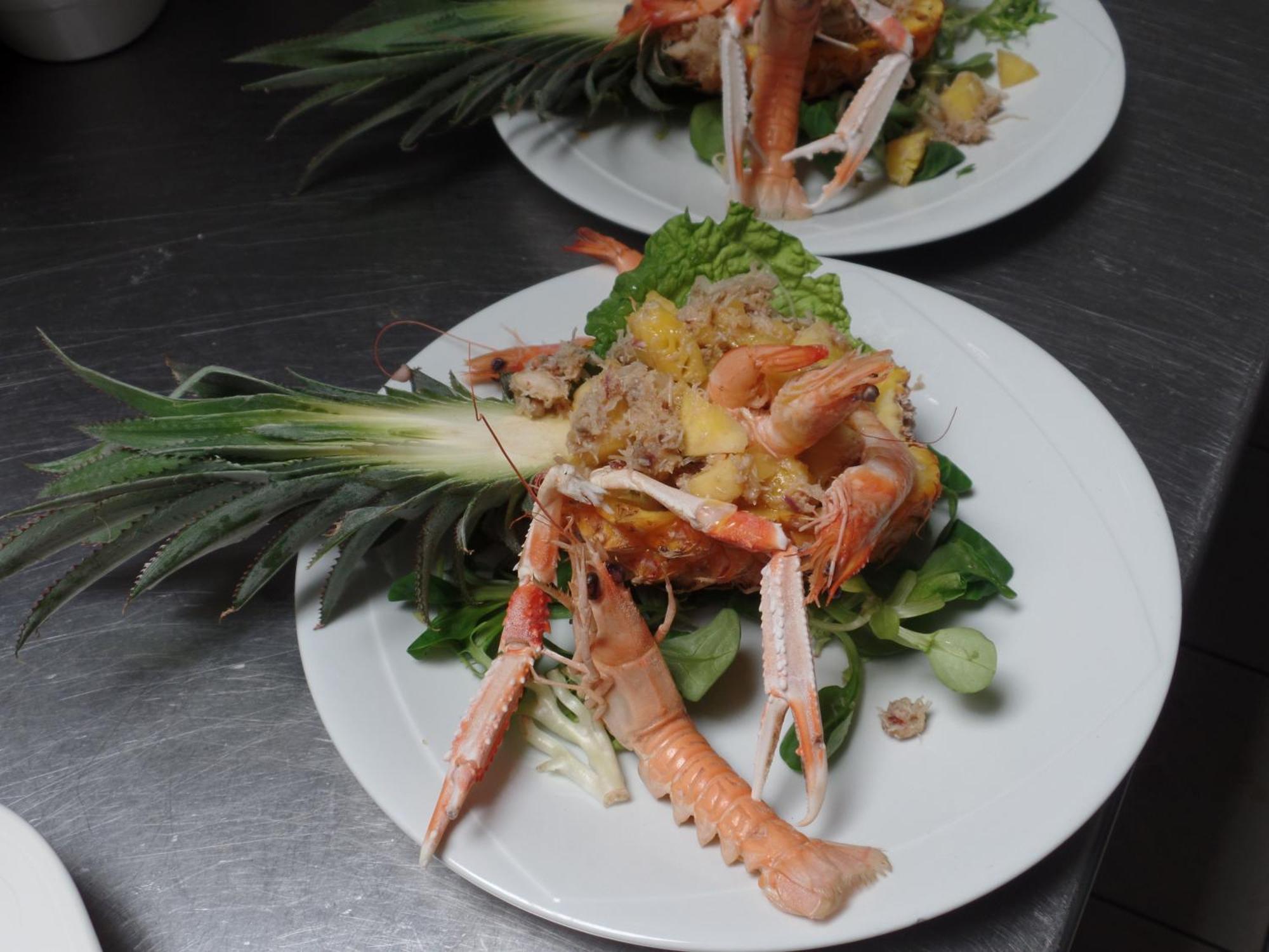 Logis Hotel Restaurant Le Commerce Guichen Bagian luar foto